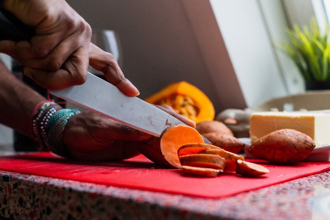 Master the Art of Thanksgiving: Discover the Best Knife for Carving Turkey