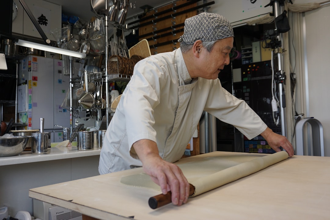 How Board Material Affects Knife Edge: The Best Cutting Boards for Japanese Knives